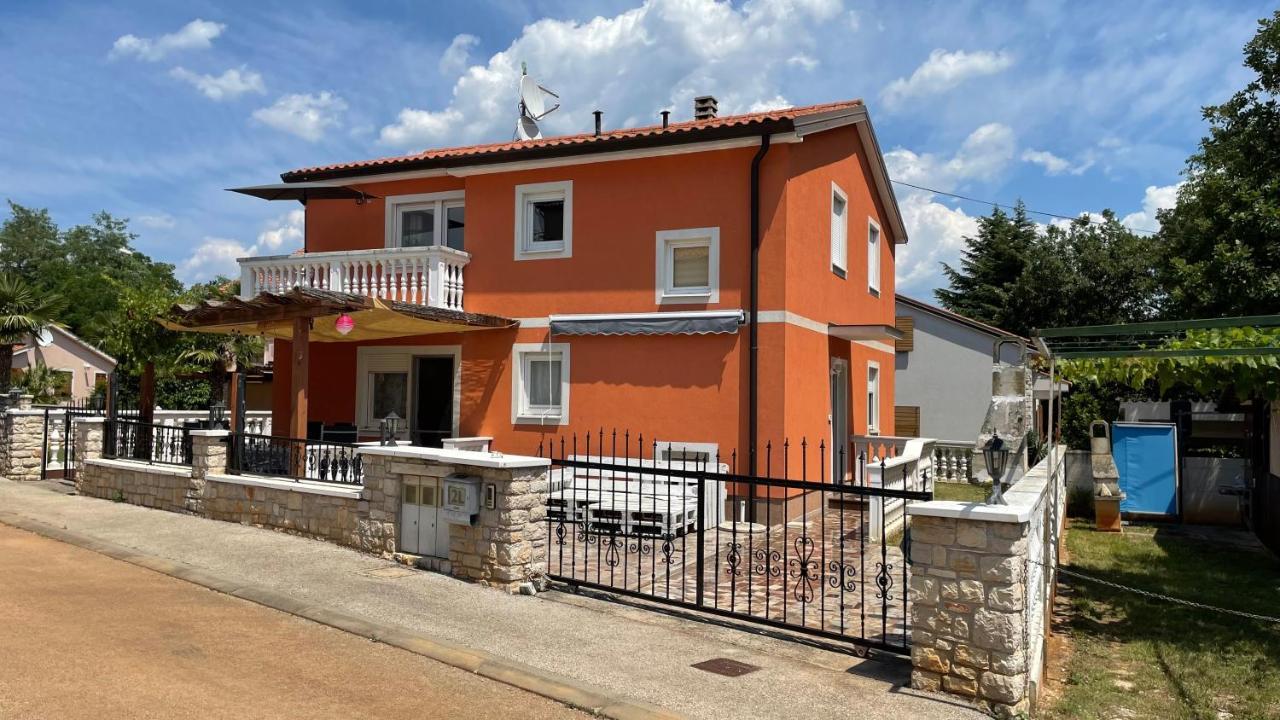 Apartment Nicole Umag Luaran gambar